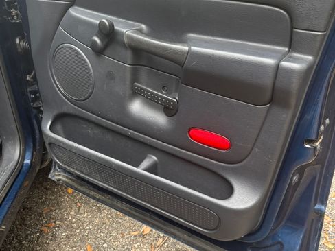 Used 2002 Dodge Ram 1500 Truck 2WD Quad Cab image 18