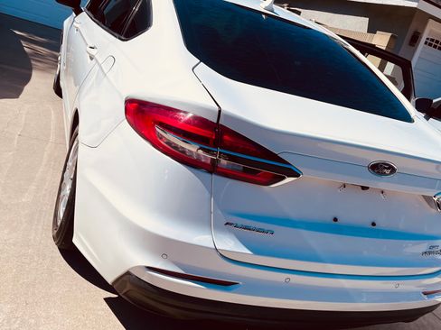 Used 2019 Ford Fusion SE image 8