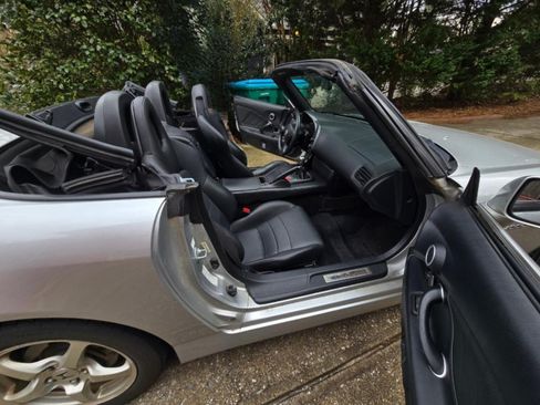 Used 2002 Honda S2000 image 4