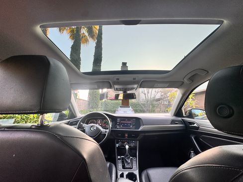 Used 2019 Volkswagen Jetta SE image 11