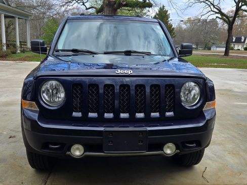 Used 2013 Jeep Patriot Latitude w/ Freedom Edition Pkg image 2