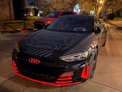 Used 2023 Audi RS e-tron GT image 10