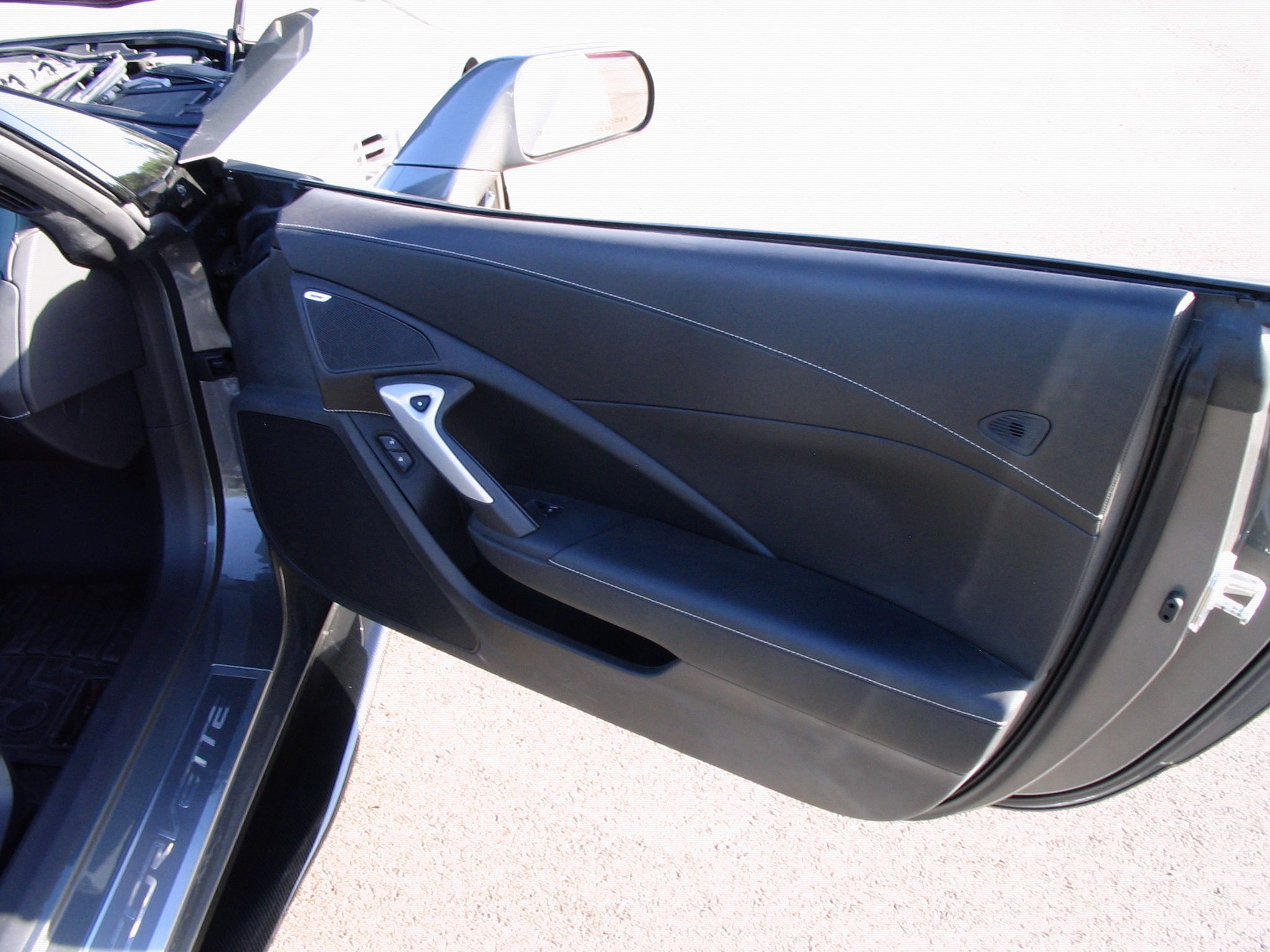 Used 2016 Chevrolet Corvette Z06 w/ 3LZ Preferred Equipment Group RWD image 16