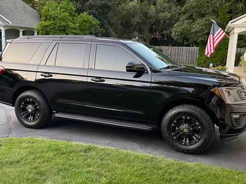 Used 2019 Ford Expedition XLT w/ Equipment Group 202A image 1