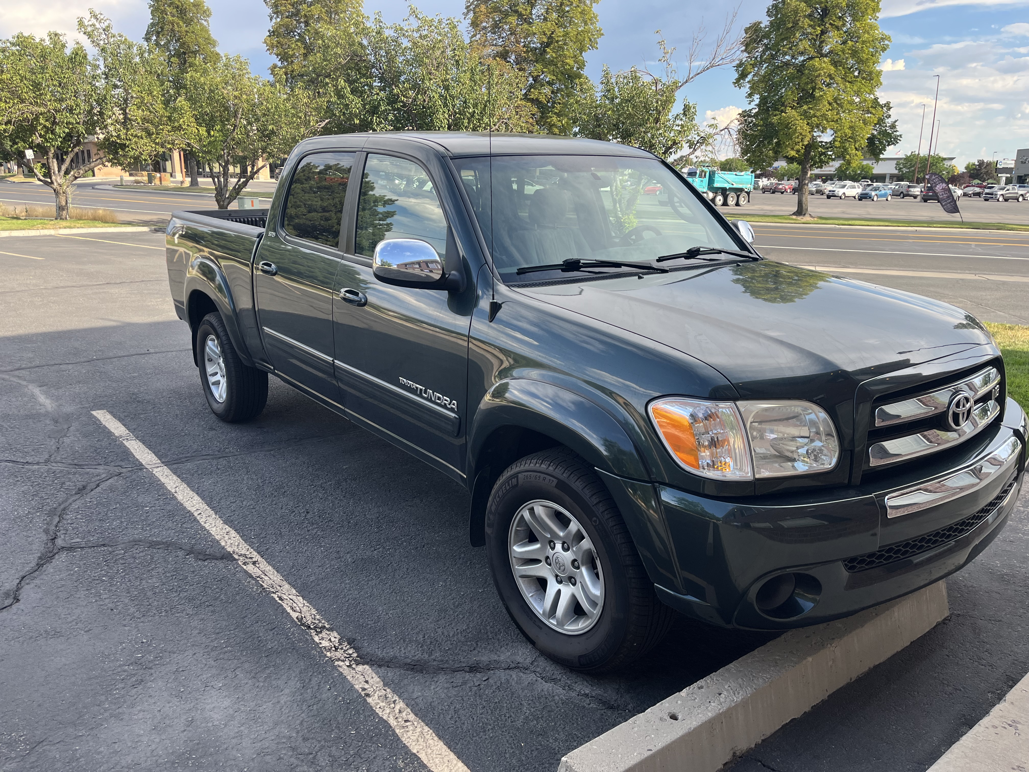 Used 2005 Toyota Tundra SR5 RWD image 2