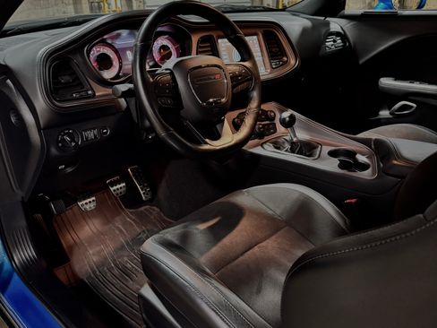 Used 2023 Dodge Challenger R/T w/ T/A Package image 24