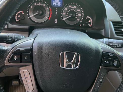Used 2014 Honda Odyssey Touring Elite image 6