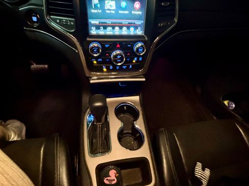 Used 2017 Jeep Grand Cherokee Limited w/ Luxury Group II image 10