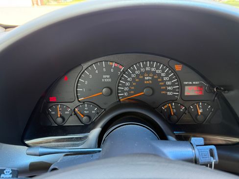 Used 2000 Pontiac Firebird Formula RWD image 8