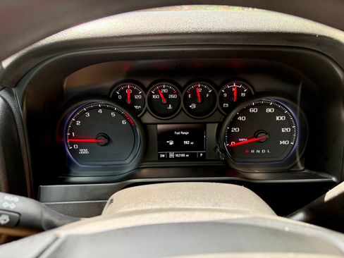 Used 2020 Chevrolet Silverado 1500 Custom w/ Custom Value Package AWD/4WD image 8