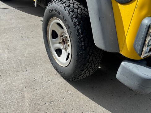 Used 2002 Jeep Wrangler X image 9