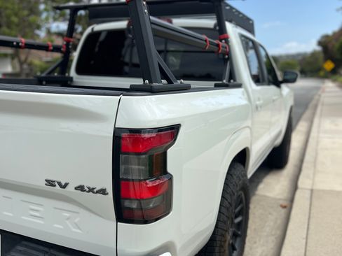 Used 2022 Nissan Frontier SV AWD/4WD image 5
