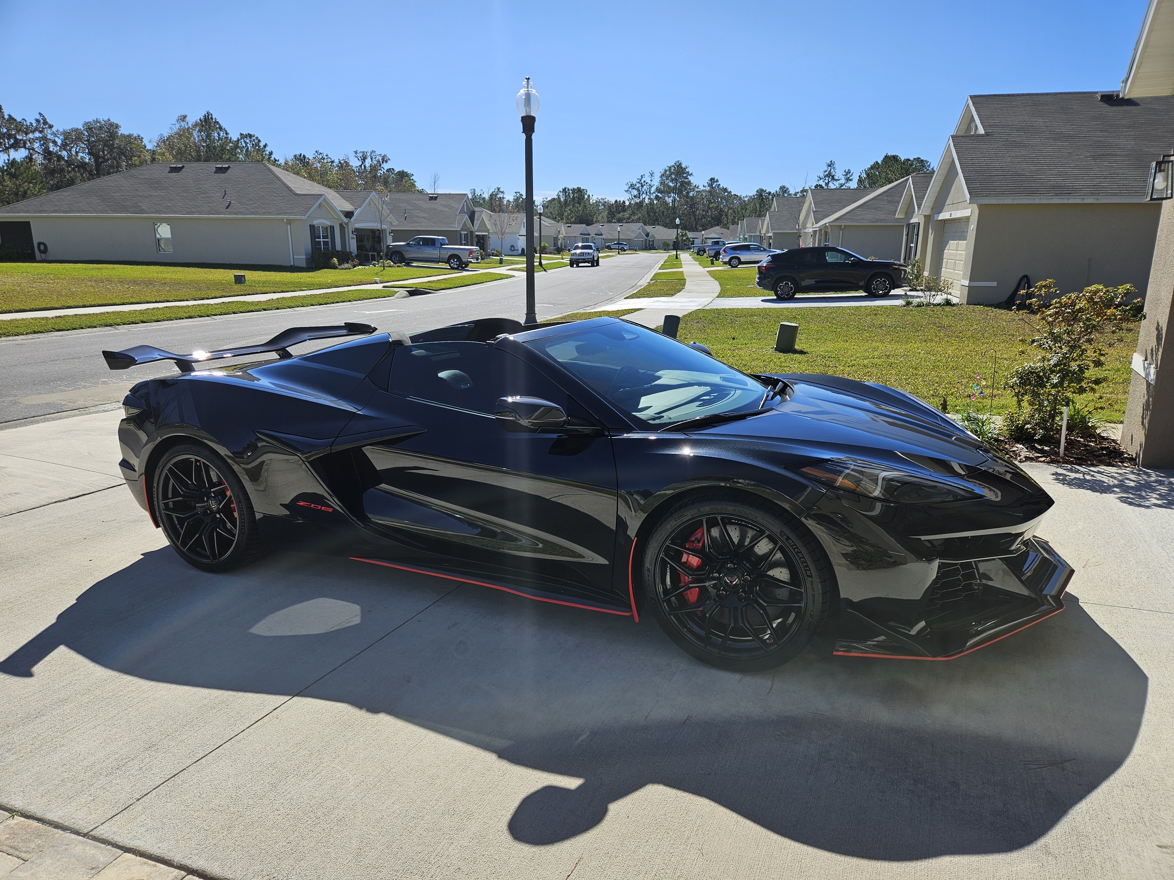 Used 2024 Chevrolet Corvette Z06 w/ Z07 Performance Package RWD image 32