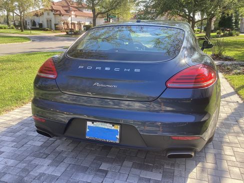 Used 2014 Porsche Panamera 4 image 5