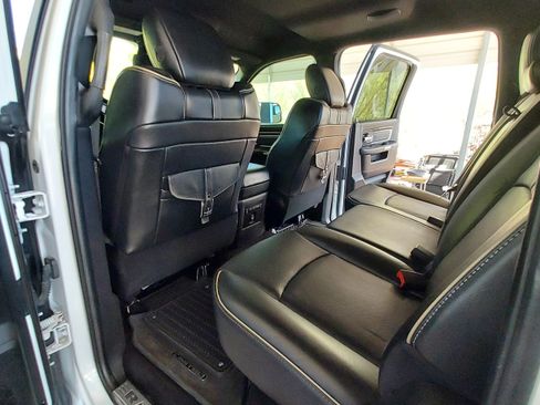 Used 2017 RAM 3500 Laramie Longhorn AWD/4WD image 11