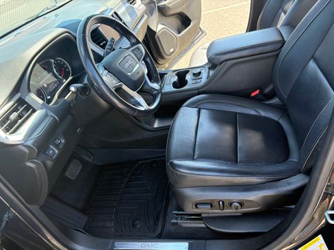 Used 2020 GMC Acadia SLT AWD/4WD image 11