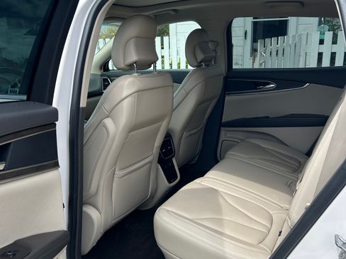 Used 2017 Lincoln MKX Reserve image 16