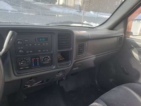 Used 2006 GMC Sierra 1500 W/T image 10