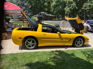 Used 2004 Chevrolet Corvette Coupe w/ Preferred Equipment Group RWD video 1