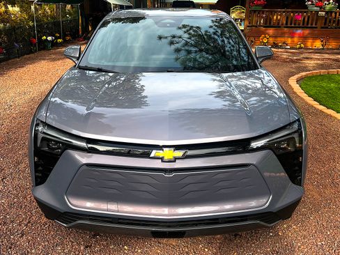 Used 2025 Chevrolet Blazer EV LT image 10