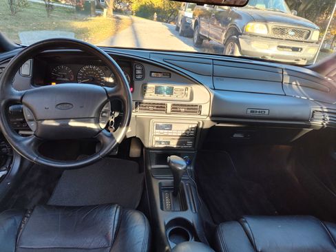 Used 1993 Ford Taurus SHO image 14
