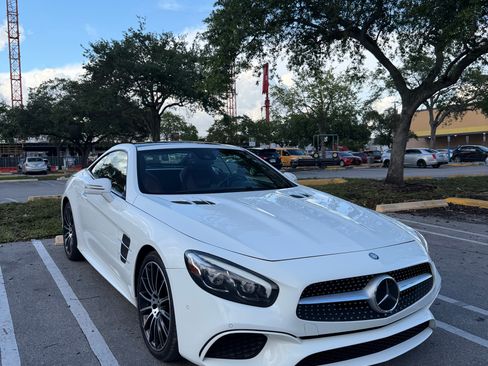 Used 2017 Mercedes-Benz SL 450 image 12