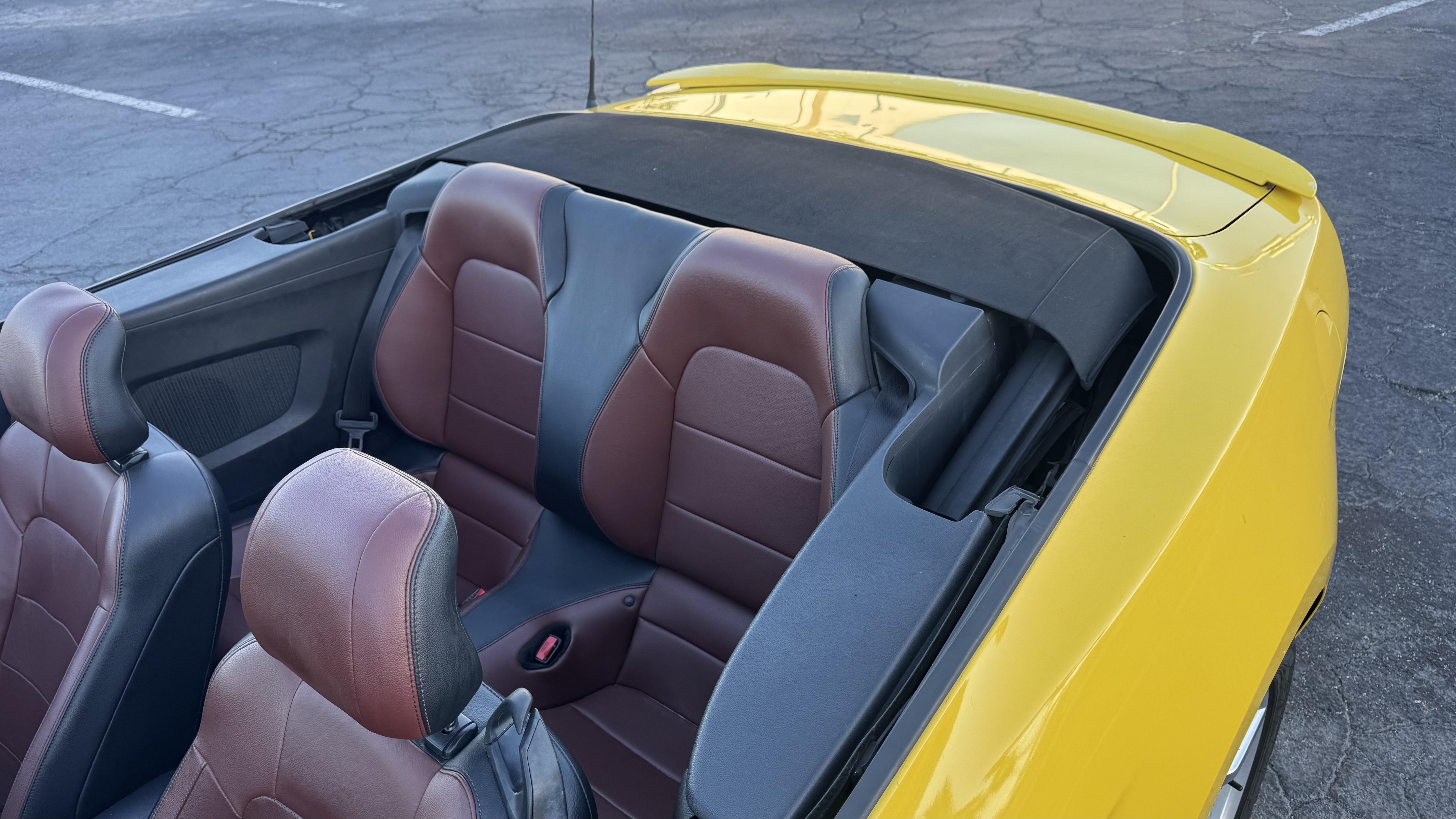 Used 2015 Ford Mustang Convertible RWD image 4