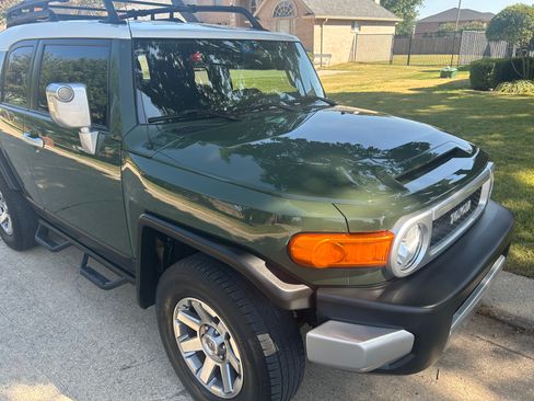 Used 2014 Toyota FJ Cruiser 4WD w/ Convenience Package image 1