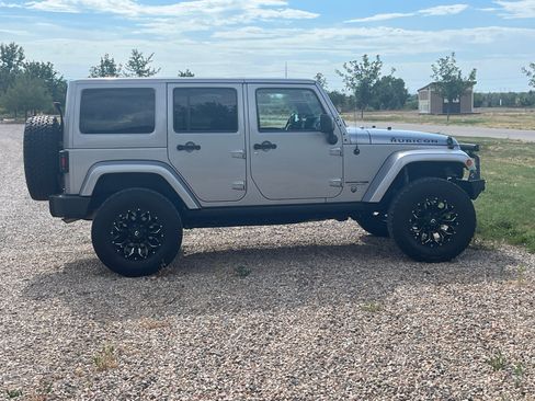 Used 2018 Jeep Wrangler Unlimited Rubicon AWD/4WD image 8