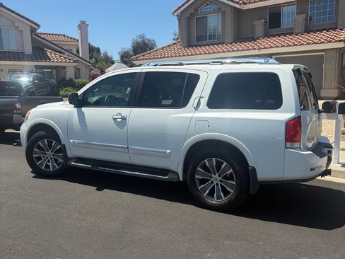 Used 2015 Nissan Armada SL RWD image 4