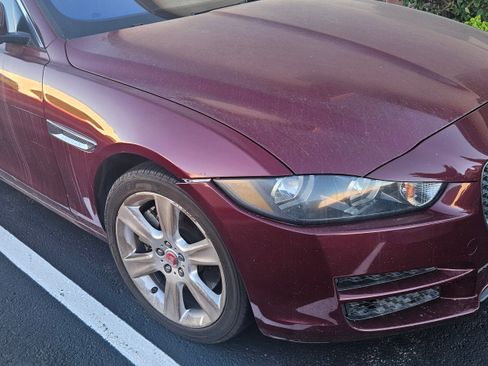 Used 2017 Jaguar XE Prestige image 2