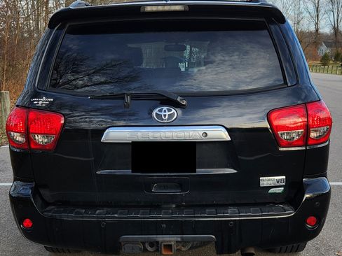 Used 2012 Toyota Sequoia Platinum image 5