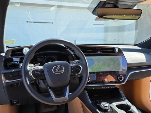 Used 2024 Lexus RZ 300e Premium image 14