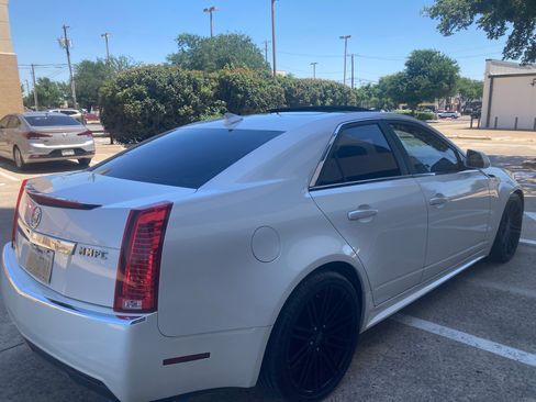 Used 2011 Cadillac CTS Luxury RWD image 5