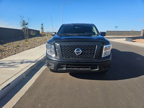Used 2018 Nissan Titan S w/ S Utility Package image 2