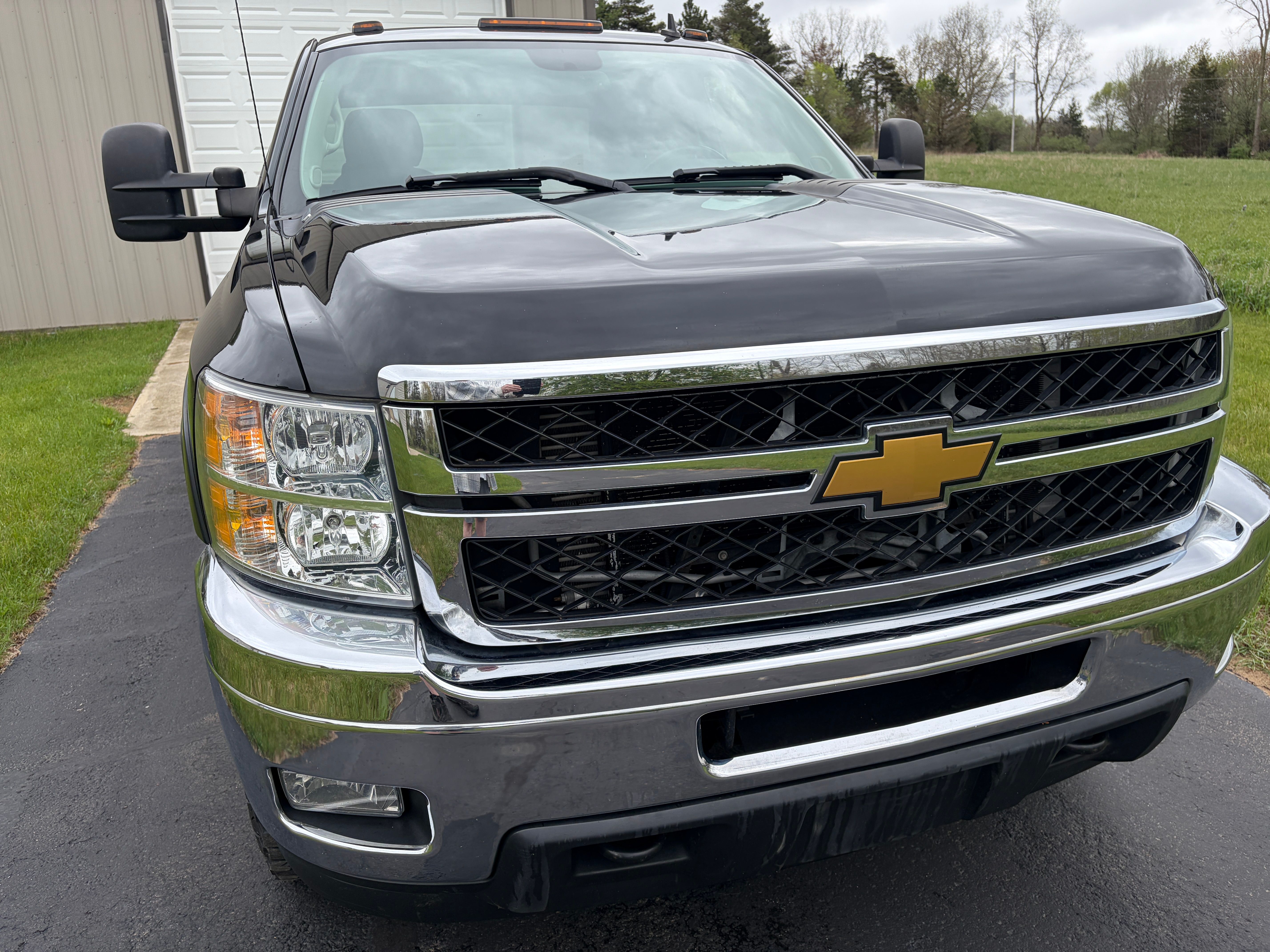 Used 2013 Chevrolet Silverado 2500 LT w/ Interior Plus Package AWD/4WD image 4