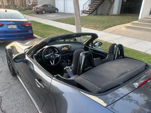 Used 2016 MAZDA MX-5 Miata Club w/ Brembo/BBS Package image 9