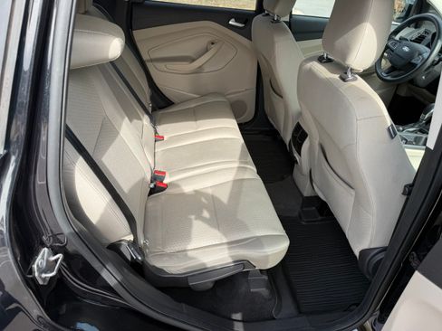 Used 2019 Ford Escape SE image 11