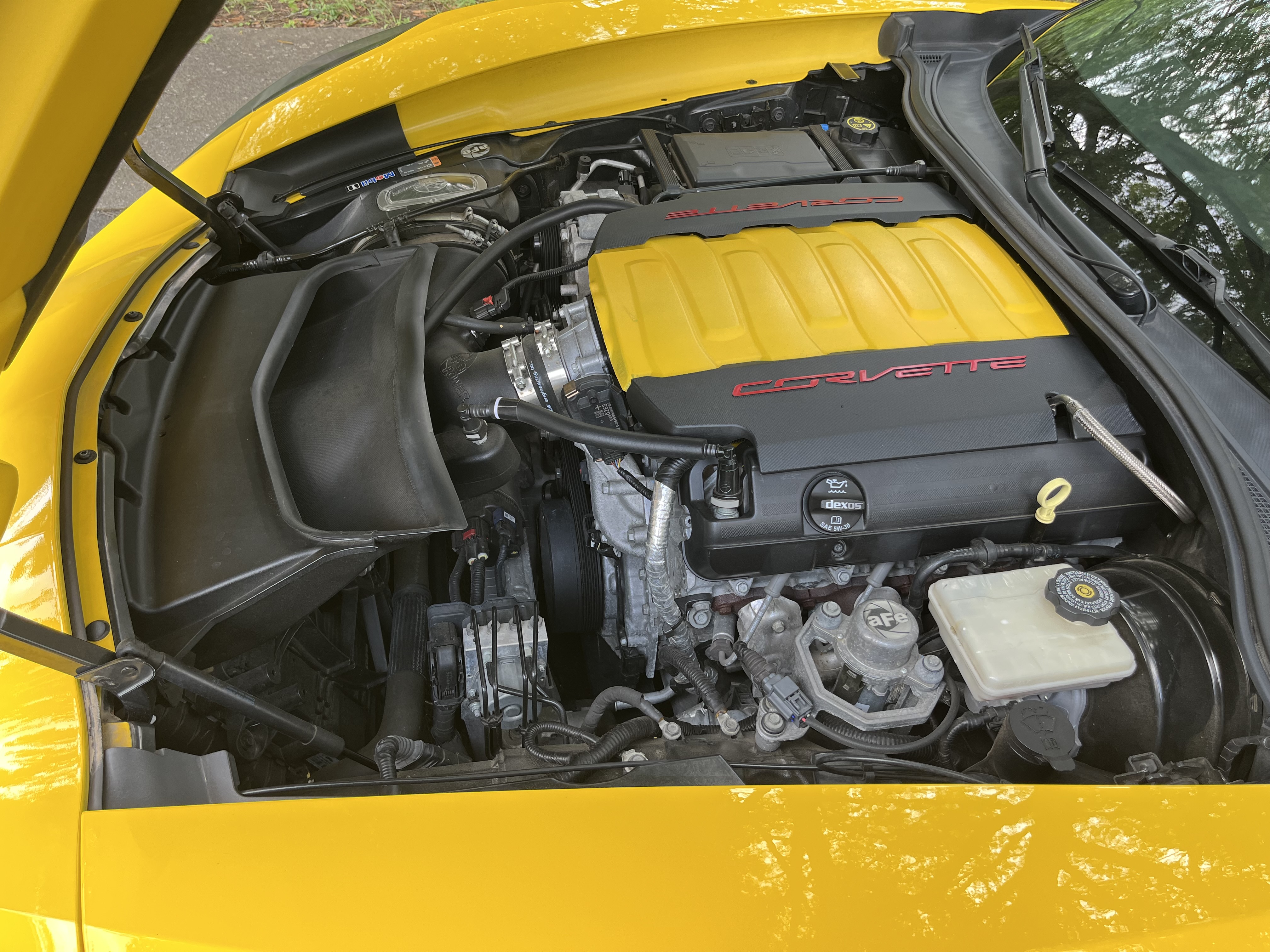 Used 2014 Chevrolet Corvette Stingray Coupe w/ 2LT Preferred Equipment Group RWD image 15