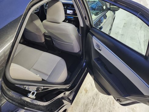 Used 2015 Toyota Corolla LE image 18