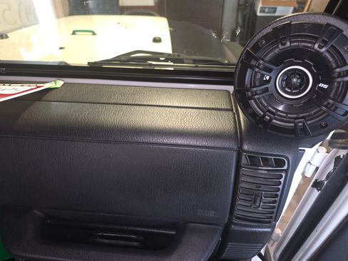 Used 2003 Jeep Wrangler X image 8