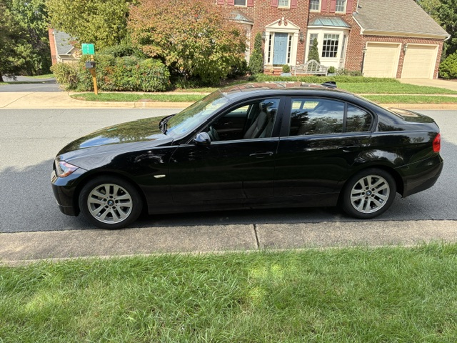 Used 2006 BMW 325i Sedan RWD image 2