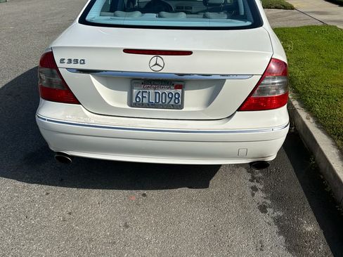 Used 2008 Mercedes-Benz E 350 E 350 Sedan 4D image 2
