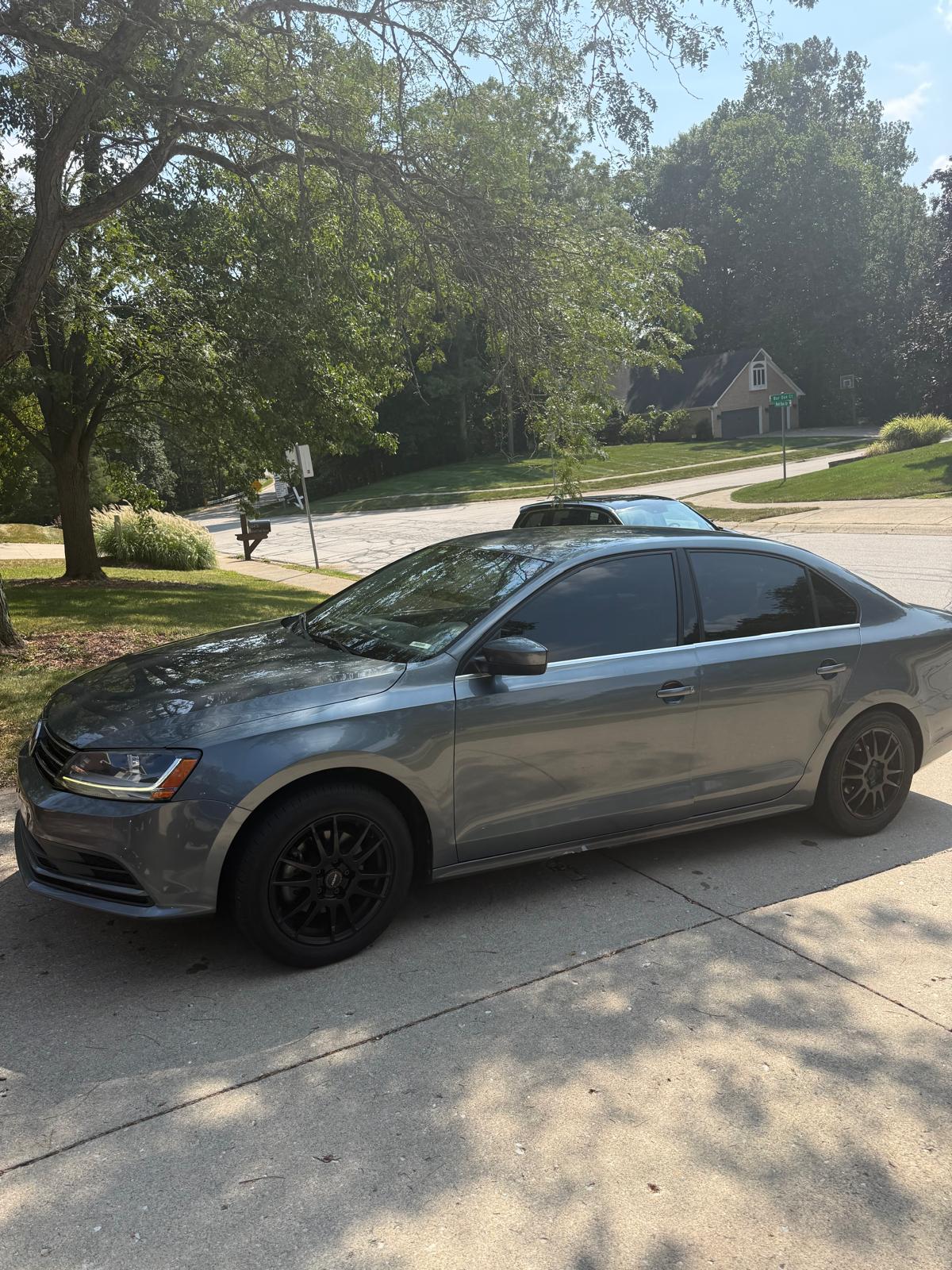 Used 2017 Volkswagen Jetta S FWD image 2