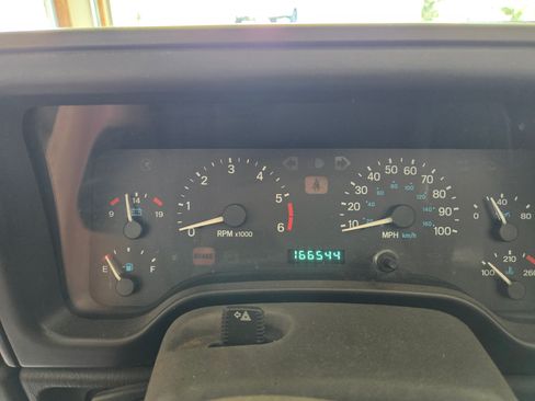 Used 2000 Jeep Wrangler Sport image 11