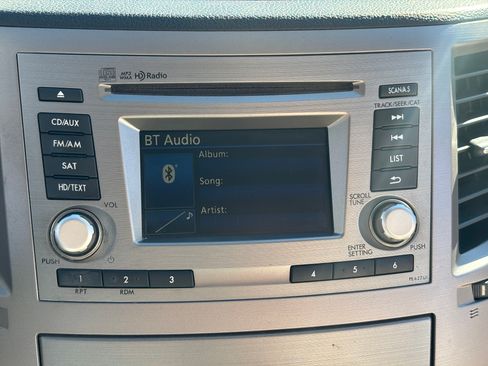 Used 2012 Subaru Outback 2.5i Limited image 10