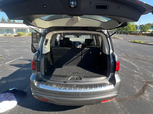Used 2019 INFINITI QX80 Luxe AWD/4WD image 17