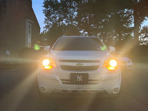 Used 2014 Chevrolet Captiva Sport LTZ FWD image 6