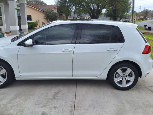 Used 2017 Volkswagen Golf Wolfsburg Edition image 5