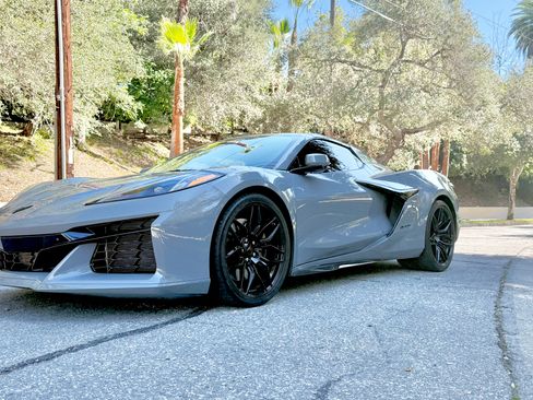 Used 2024 Chevrolet Corvette Z06 w/ Stealth Interior Trim Package image 9
